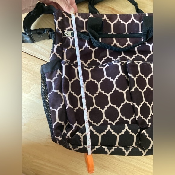 Skip hop diaper bag with changing pad in excellent condition - Picture 2 of 6